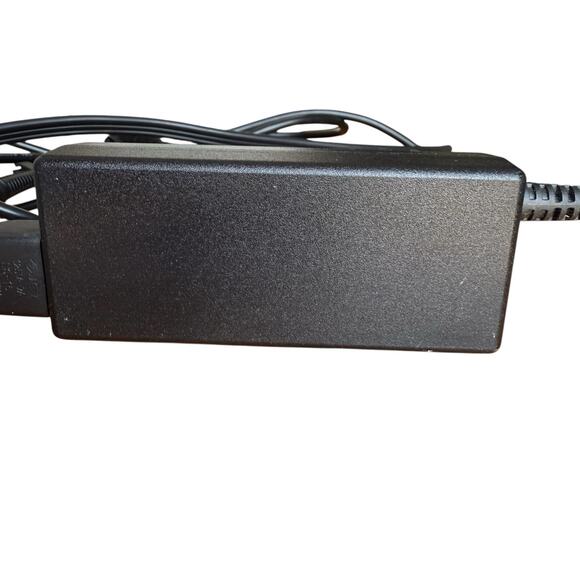 HP Laptop Computer 65W AC Power Adapter For Compaq and HP S/N: F120881243102095 - Picture 4 of 7